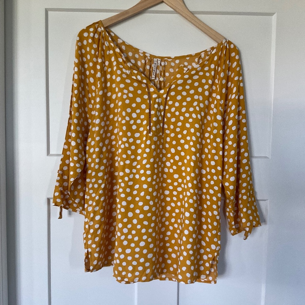 NWT Grand & Greene Mustard Gold w/ White Polka Dot Blouse Top 3/4 sleeve